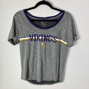 Nike Vikings Tee Shirt - Women's Medium